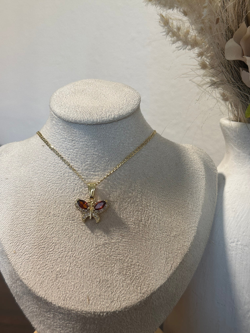 mariposa necklace
