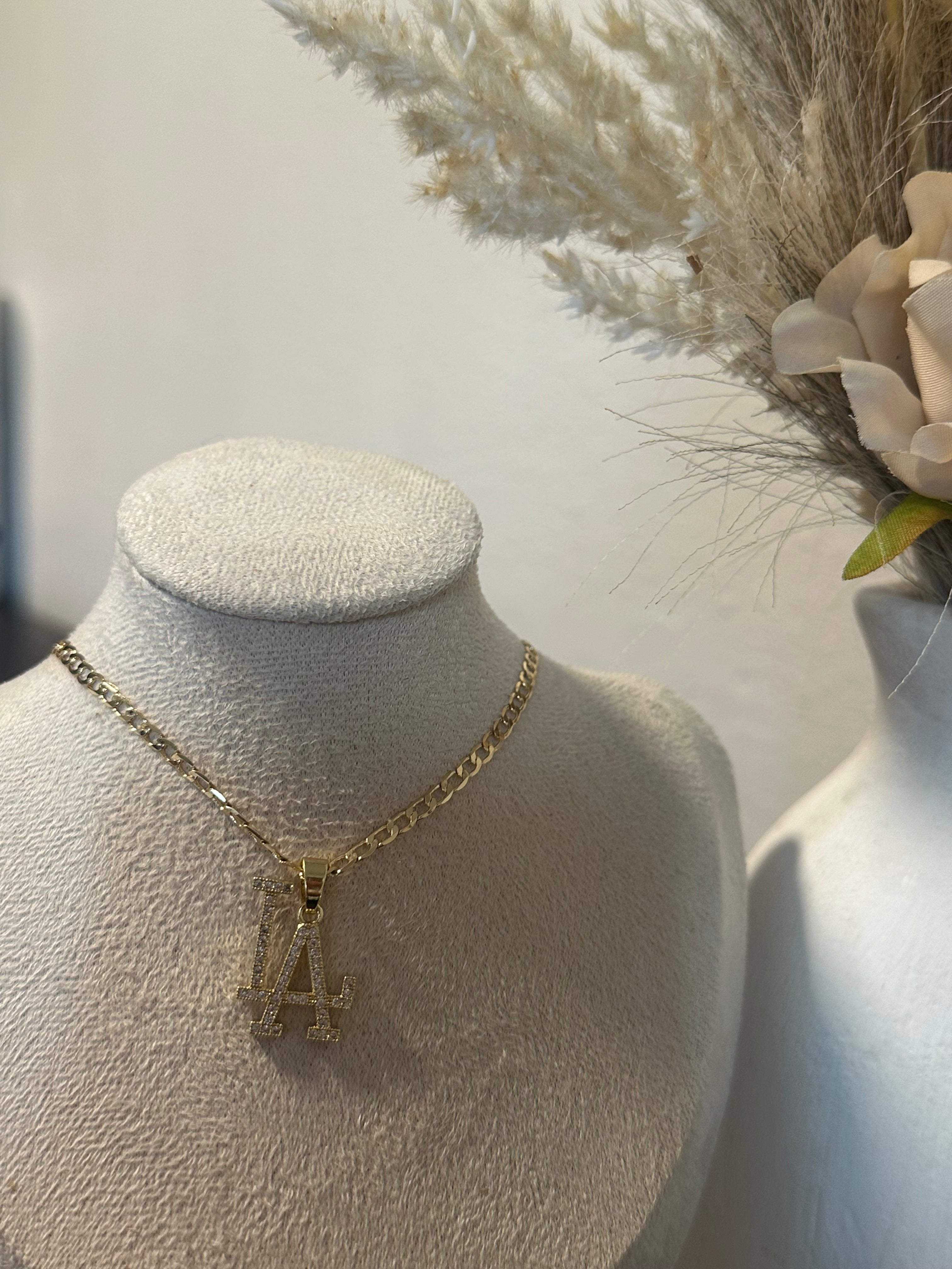 LA necklace